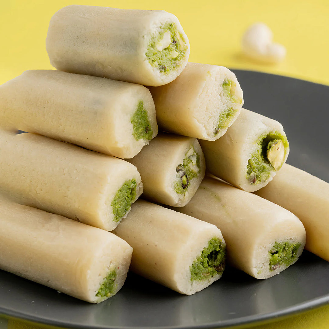 Kaju Pista Roll Fresh 900G- 1Kg