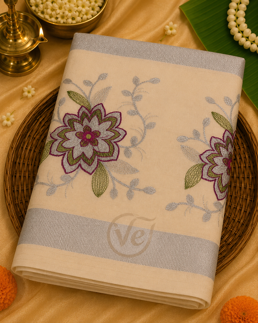 Kerala Mundhi work 12 Pondhu Silver Flower - Onam Saree