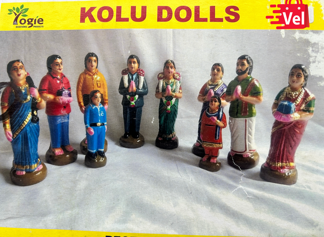Reception Set Golu Dolls / Kolu Dolls / Gollu Statues – Traditional Indian Wedding Theme Navaratri Display Set (Handcrafted Clay Figurines)