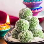 Fresh Sweet Coconut Laddu Fresh 850G- 1Kg Pink and Green
